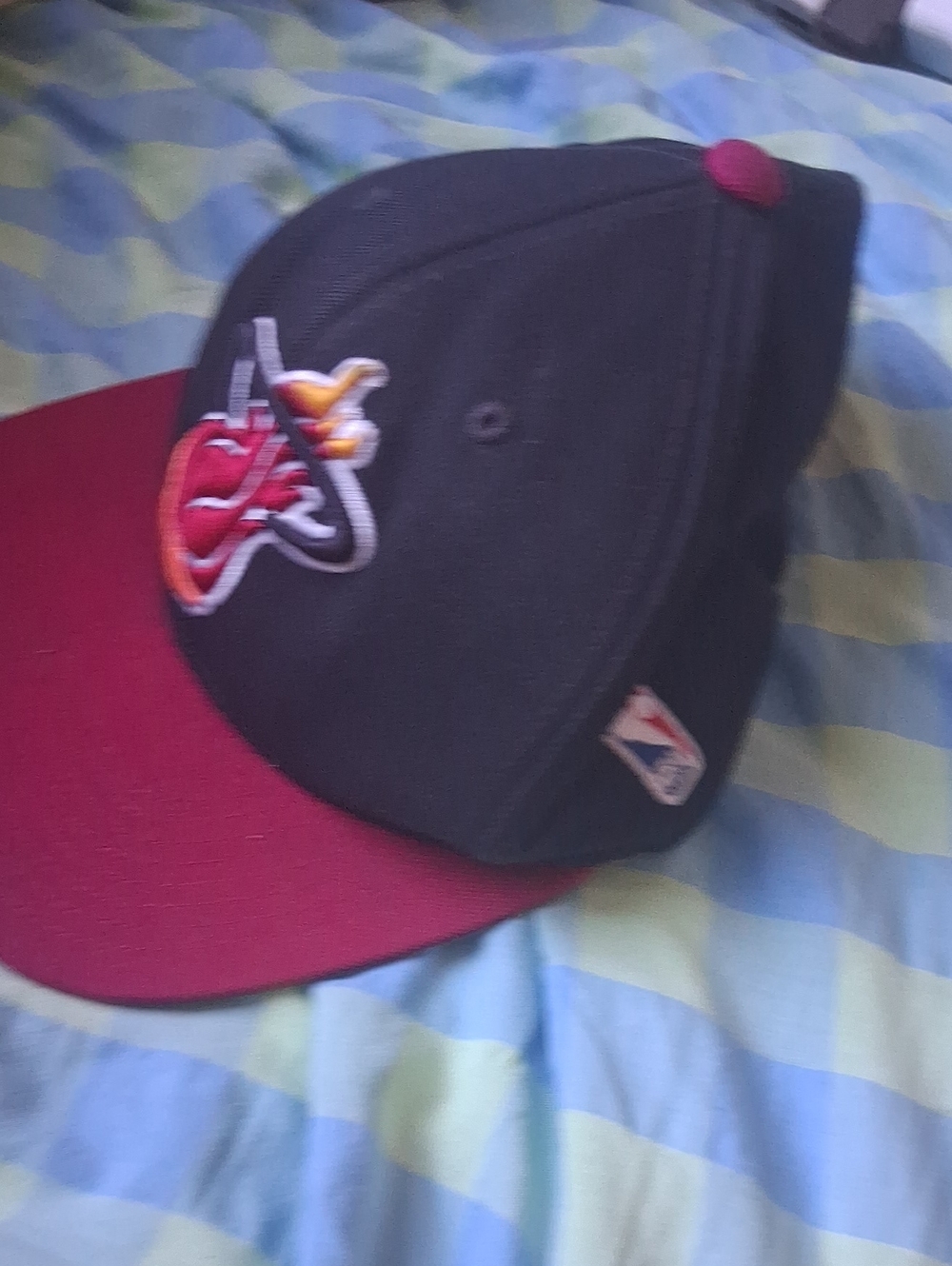 MICHELL AND NESS MLB Black Cap with Burgundy Brim and Logo